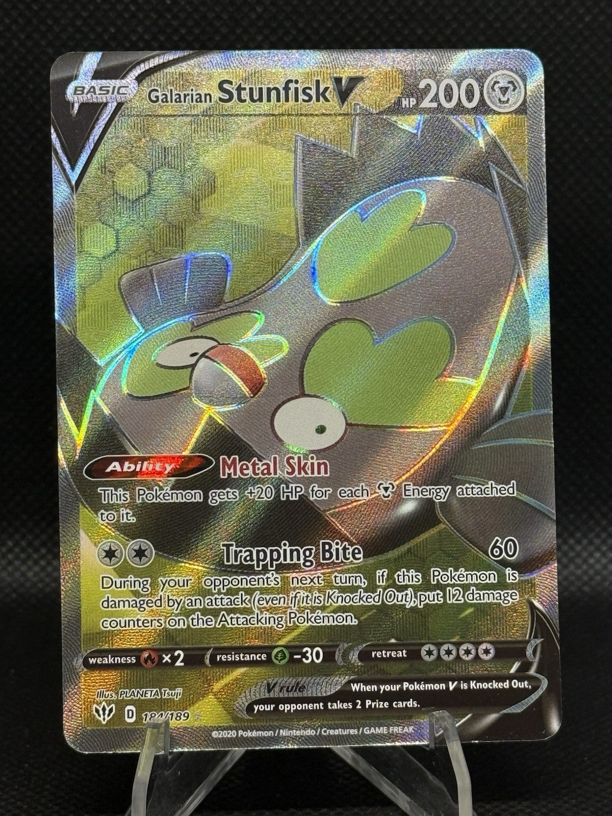 Pokémon Galarian Stunfisk V Full Art - Darkness Ablaze 184/189 - Ultra Rare Holo